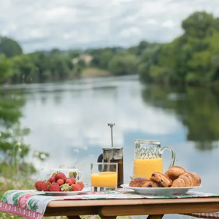 Le Manoir De La Riviere Bed & Breakfast Saint-Seurin-de-Prats