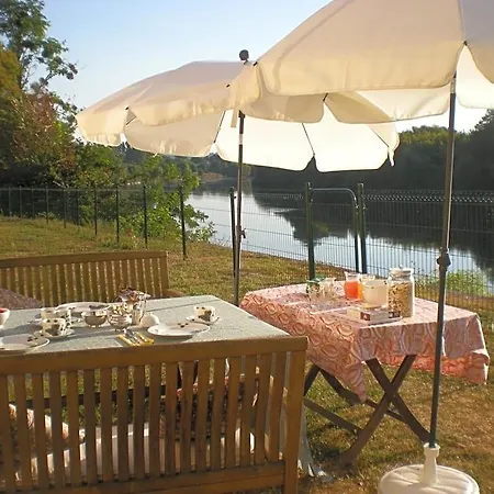 Bed & Breakfast Le Manoir De La Riviere Saint-Seurin-de-Prats