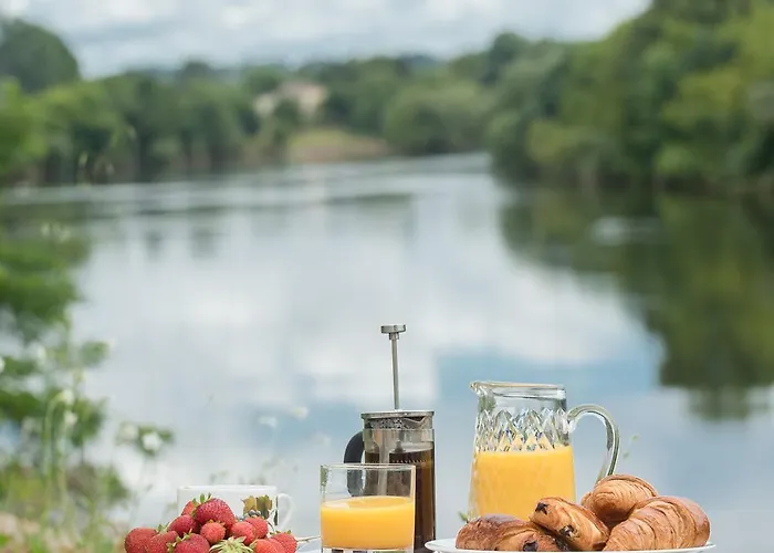 Le Manoir De La Riviere Bed & Breakfast Saint-Seurin-de-Prats